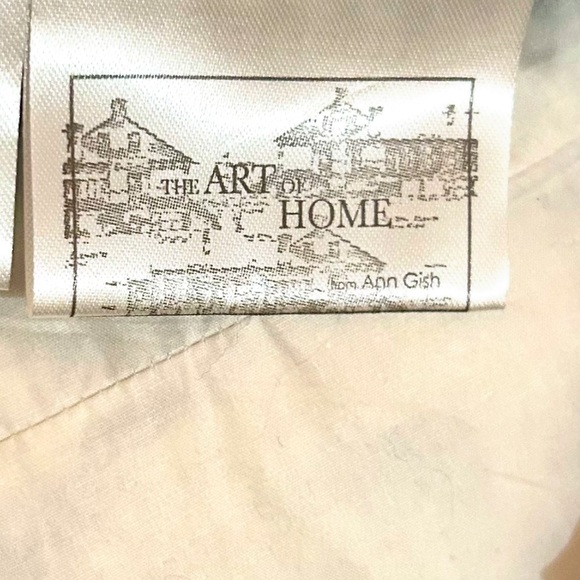 Accent Pillows - Picture 6 of 7